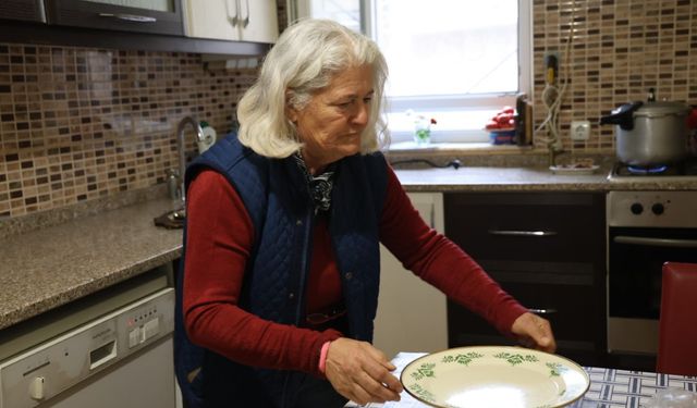 55 yıldır ters okuyor: söylediklerini sadece kendisi anlıyor