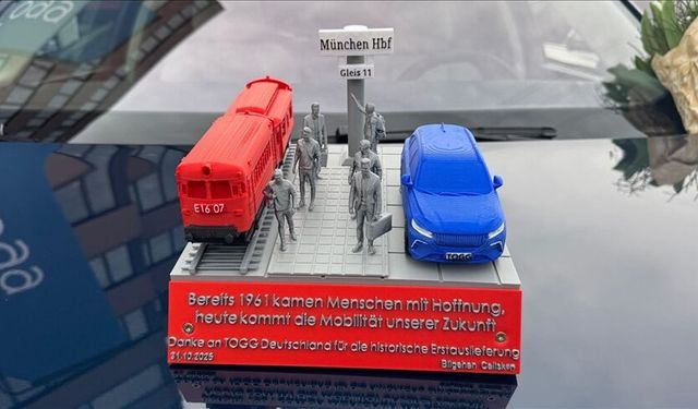 Almanya’da TOGG’un İlk Teslimatı: “1961’de Trenle Gelenler, Bugün Arabalarıyla Geldi”
