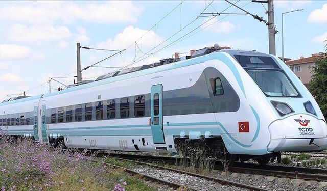 Türkiye’nin ilk milli hızlı treni 2026’da raylarla buluşacak