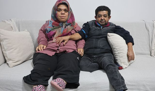 21 yıl sonra evlenerek aşklarına engel tanımayan cüce çift, anne ve baba olacak olmanın heyecanını yaşıyor