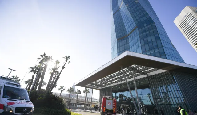 47 Katlı Binada Gerçeği Aratmayan Yangın Tatbikatı