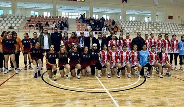 Maraşgücüspor Altın Kızları 2. Lig’e zaferle girdi