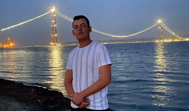 Ağaca çarpan otomobilin sürücüsü öldü