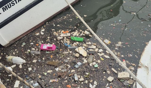 Deniz Kirliliği Alarm Veriyor: Zonguldak’ta Balıkçılar 1 Ton Çöp Topladı