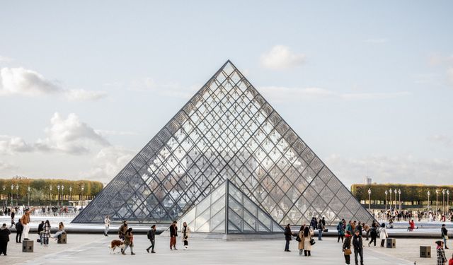 Louvre Müzesi Grev Nedeniyle Kapandı