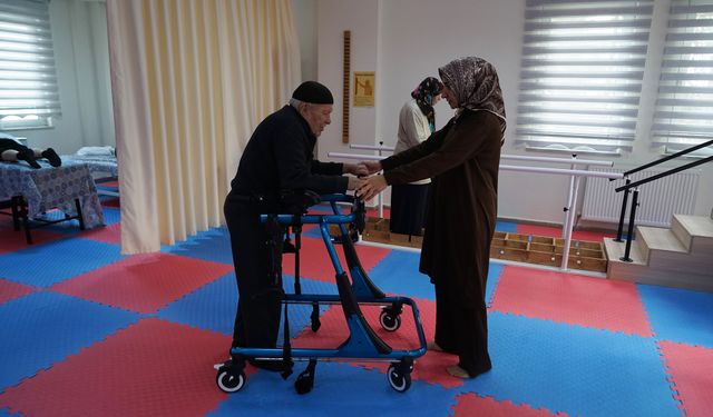 Kahramanmaraş’ta yaşlılara örnek hizmet: Aktif Yaşam Merkezi’nde sağlık ve eğitim bir arada