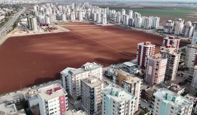 Apartmanlar arasında tarım yapmaya devam ediyor