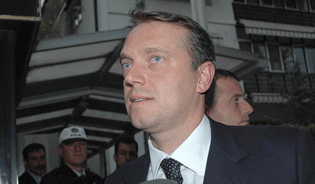 Cem Uzan kimdir, kaç yaşında, nerede yaşıyor? Serveti ve hakkında merak edilenler