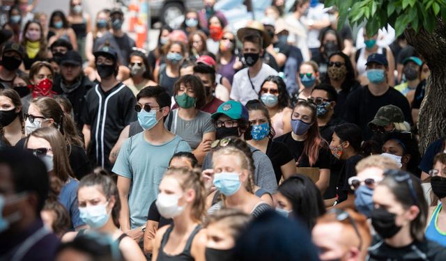 Salgın Alevlendi: Maske Takmak Yeniden Zorunlu Oluyor