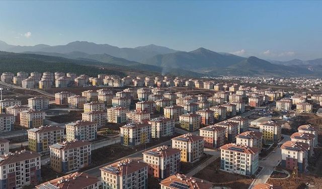 Deprem bölgesinin en küçük hak sahibi Kahramanmaraş'ta yeni yuvasında