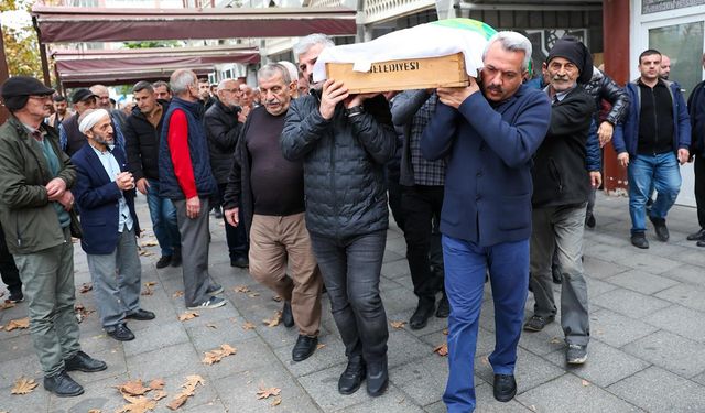 Devlet himayesinde yetişti, son yolculuğuna protokol uğurladı