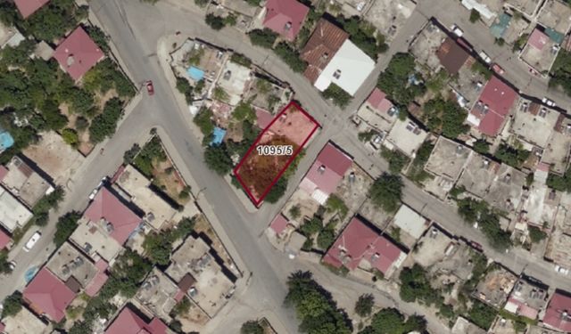 Kahramanmaraş Onikişubat’ta 322 metrekare arsa üzerinde eski müstakil ev satılıyor