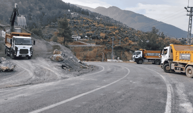 Kahramanmaraş Onikişubat’ta Kırsal Mahallelerde Yol ve Altyapı Çalışmaları Hızlandı