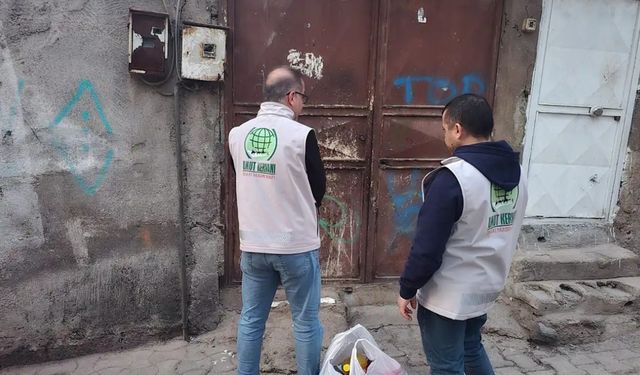 Kahramanmaraş Umut Kervanı, Regaib Kandili’nde gıda dağıtımı gerçekleştirdi