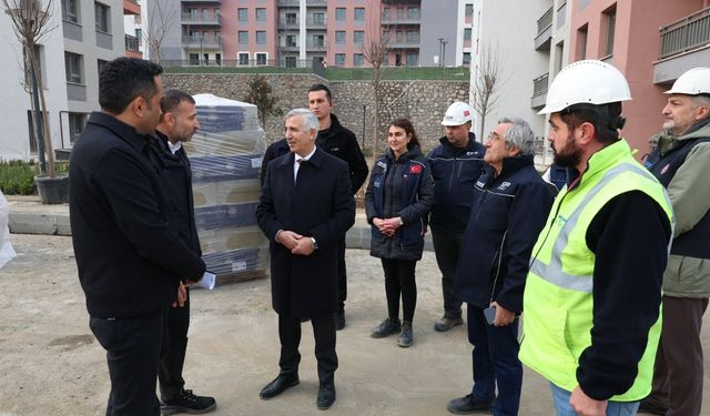Kahramanmaraş Valisi Ünlüer, Doğukent Mahallesi toplu konut projelerini inceledi
