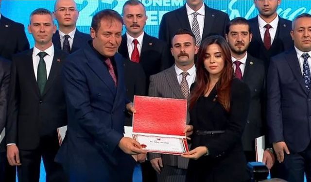 Kahramanmaraş’ı MHP Liderlik Okulu’nda Fadime Yalçınkaya temsil etti