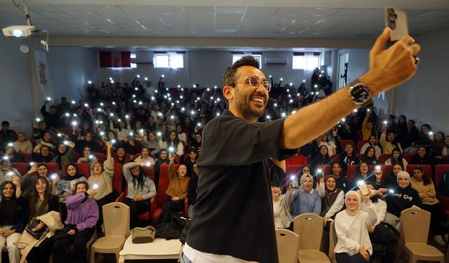 Kahramanmaraş'ta gençlere sınav desteği: Gri Koç bu kez Pazarcık’ta
