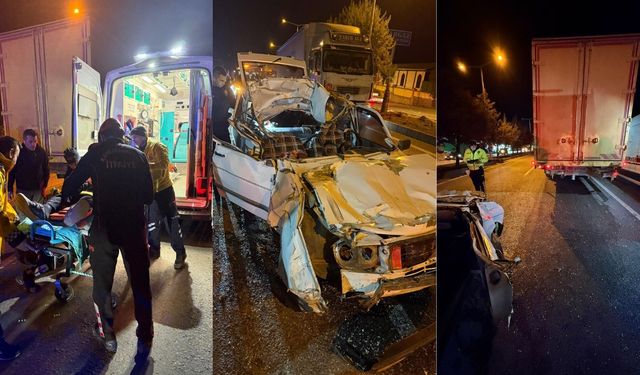 Kahramanmaraş’ta İki araç çarpıştı, biri demir yığınına döndü!