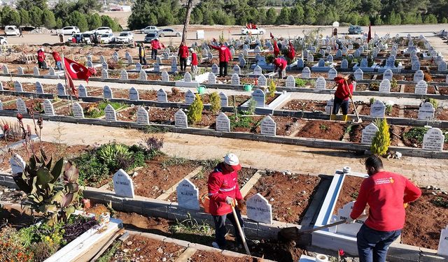 Kahramanmaraş'ta mezarlıklarda çevre düzenlemesi