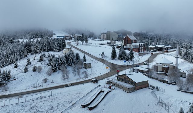Uludağ’da kar kalınlığı 10 santimetreye yaklaştı