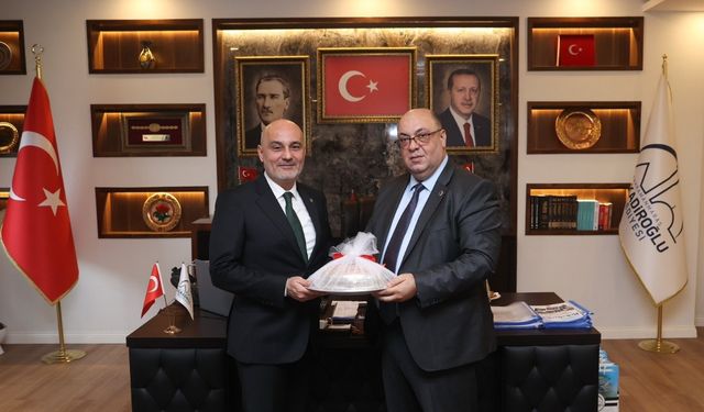 AK Parti’den Başkan Akpınar’a geçmiş olsun ziyareti