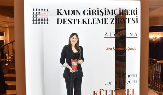 Ayça Öksüz’e “Kadın Hareketine Katkı” ödülü