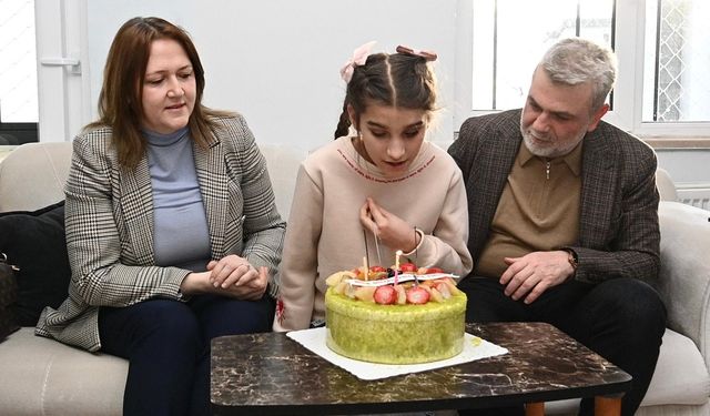 Başkan Görgel özel günde Emine’nin yanında oldu