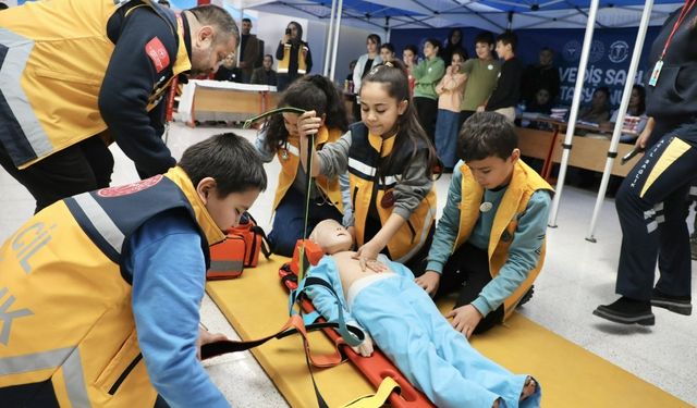 Dulkadiroğlu’nda öğrencilerle sağlık buluşması