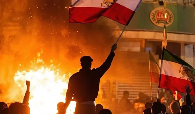 İran’da Protestolarda 3 Bin 90 Ölü, 2 Bin 55 Yaralı, 22 Bin 123 Gözaltı
