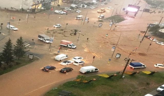 Kahramanmaraş İçin Sarı Alarm! Meteoroloji Kuvvetli Yağış Uyarısı Yaptı