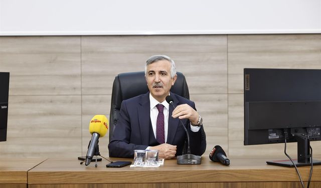 Vali Mükerrem Ünlüer’den öğrencilere tatil mesajı