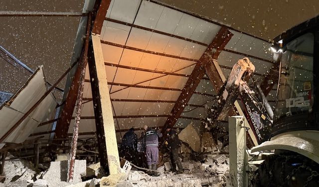 Kahramanmaraş’ta ahır çöktü, 18 büyükbaş hayvan telef oldu