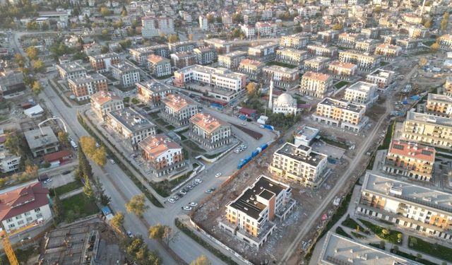 Kahramanmaraş’ta aynı açıdan çekilen görüntüler dönüşümü gözler önüne serdi