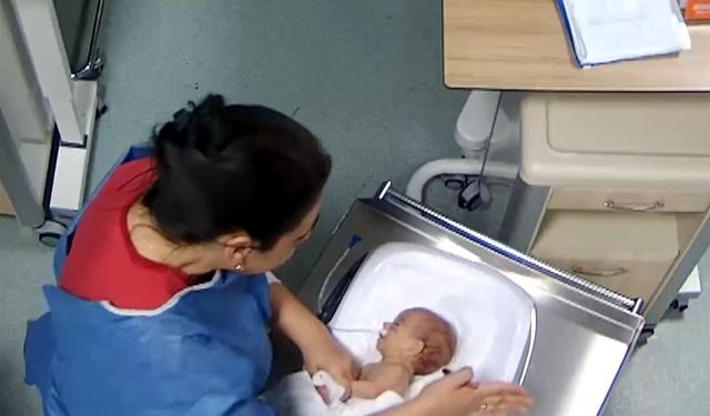 Kahramanmaraş’ta 5 günlük bebeği darbeden hemşire aranıyor