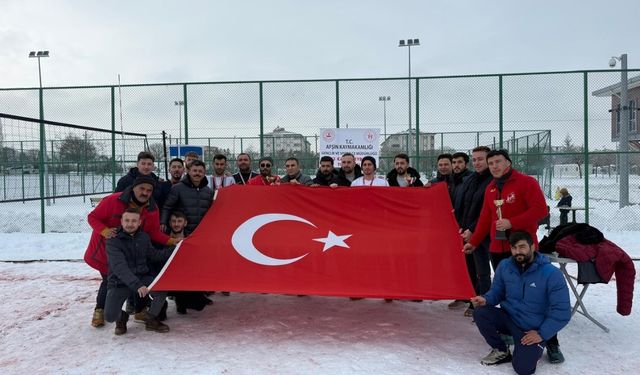 Kahramanmaraş'ta kar üzerinde spor şöleni