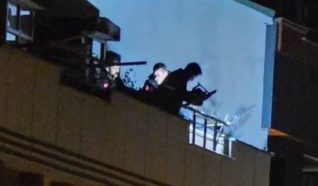 Küçükçekmece’de çatı katından düşen adam hayatını kaybetti