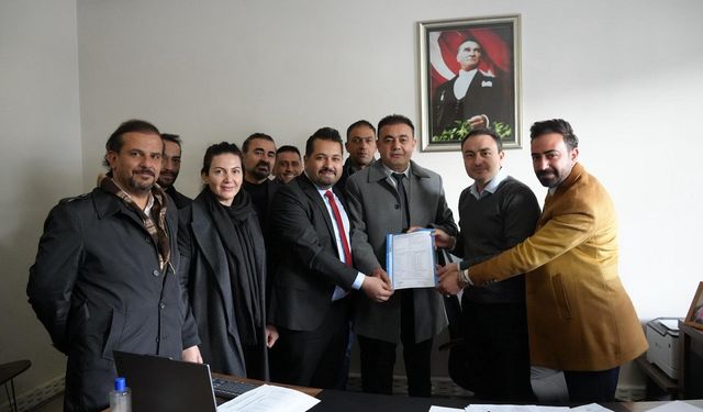 Mustafa Çiçek mazbatasını aldı, göreve başladı