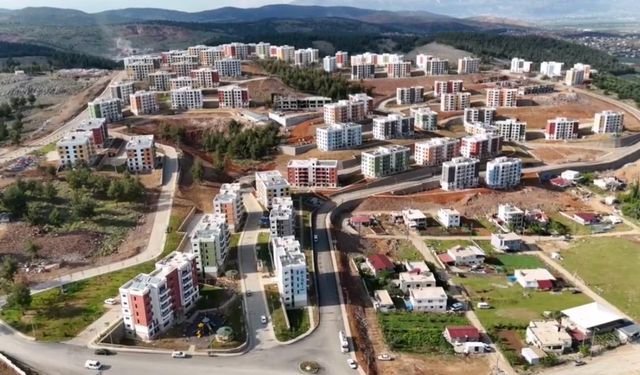 Türkoğlu’nda 3 Bin 844 Kalıcı Konut Hak Sahiplerine Teslim Edildi