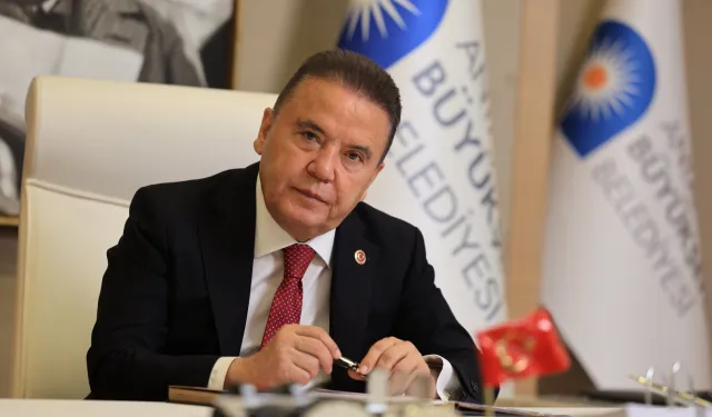 Tutuklu Eski Başkan Muhittin Böcek Hastaneye Kaldırıldı