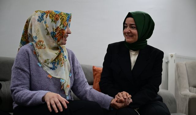 AK Parti Genel Başkan Yardımcısı Kaya, Kahramanmaraş’ta Depremzede Ailenin İftar Sofrasına Konuk Oldu