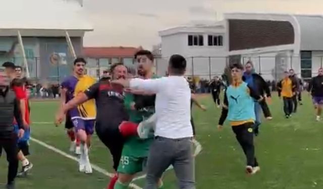 Amatör Maçta Kavga! 11 Kırmızı Kart, 1 Yaralı