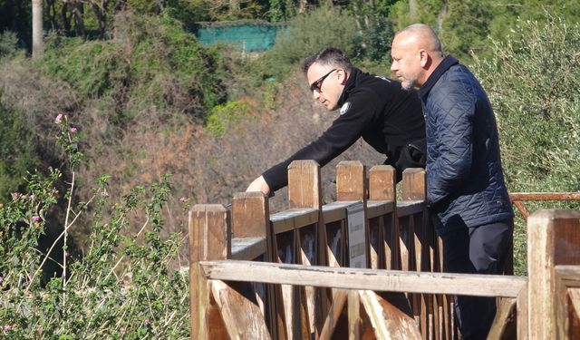 Antalya’da ağır otizmli oğlu için falezlere çıkan anne 2 saatte ikna edildi