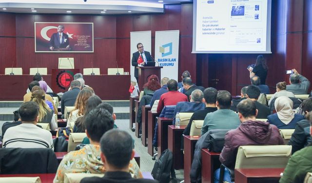 Kahramanmaraşlı gazetecilere Gaziantep’te yapay zekâ ve dijital habercilik eğitimi