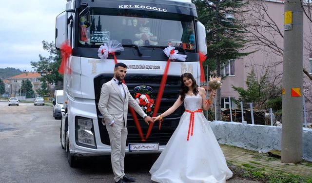 Damat Mesleğini Gösterdi: TIR Gelin Arabası Olarak Kullanıldı