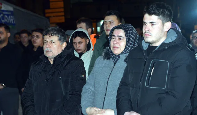 Ebrar Siteleri'nde 6 Şubat anmasında duygusal anlar