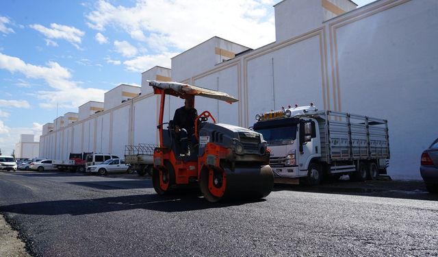 Kahramanmaraş Toptancılar Sitesi’nde yol çalışmaları tamamlanıyor