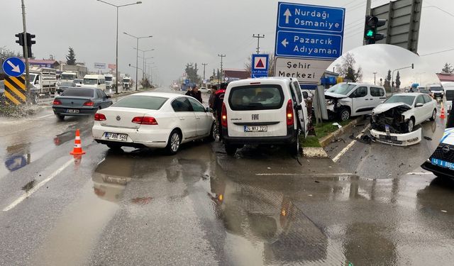 Kahramanmaraş Türkoğlu’nda trafik kazası: 5 yaralı