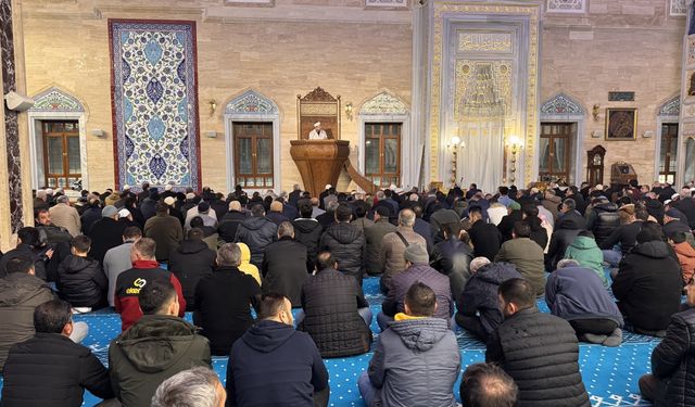 Kahramanmaraş’ta Berat Kandili dualarla idrak edildi