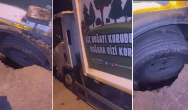Kahramanmaraş'ta çöp kamyonu yolda oluşan çukura düştü