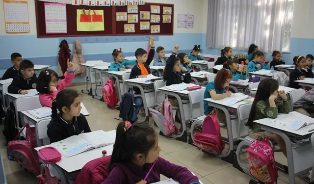 Kahramanmaraş’ta Dört İlçede Kar Tatili: Okullar 27 Şubat Cuma Günü Kapatıldı